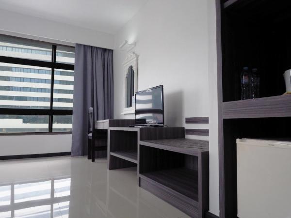 Pinnacle Lumpinee Park Hotel : photo 3 de la chambre suite présidentielle