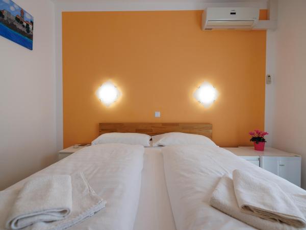 Guesthouse Halilagic : photo 4 de la chambre chambre double avec balcon