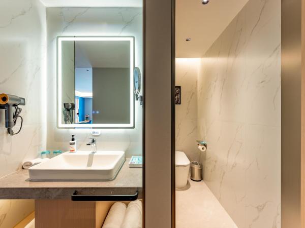 Holiday Inn Express Nanjing Riverside, an IHG Hotel : photo 4 de la chambre chambre double standard avec 2 lits doubles