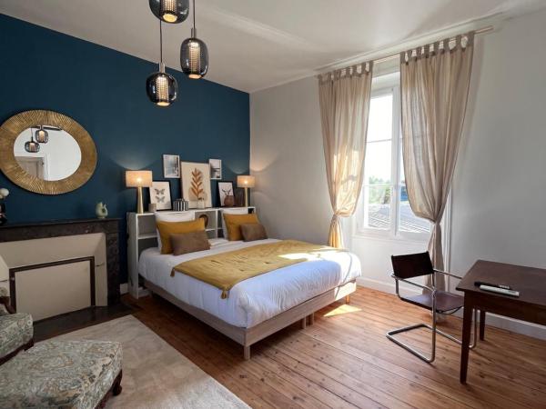 Le Clos Gabrielle : photo 8 de la chambre chambre double - vue sur piscine