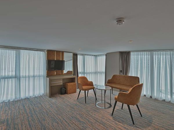 Best Western Premier Ottoperla Hotel : photo 4 de la chambre duplex suite with one queen bed and two single beds with balcony and view