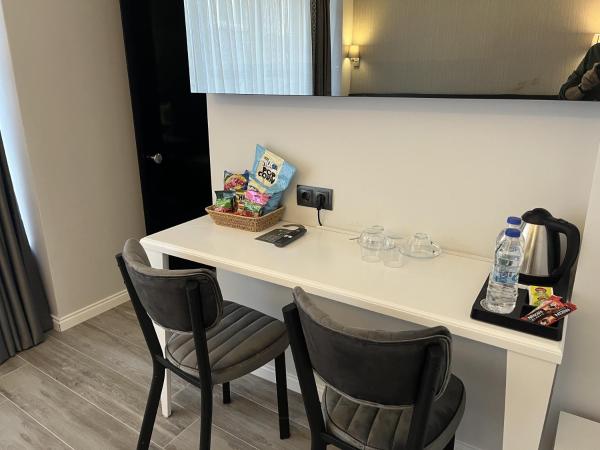 Riva Hotel Alsancak : photo 3 de la chambre chambre double ou lits jumeaux supérieure