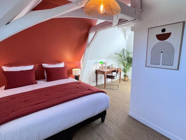 Le Clos Gabrielle : photo 6 de la chambre chambre double - vue sur piscine