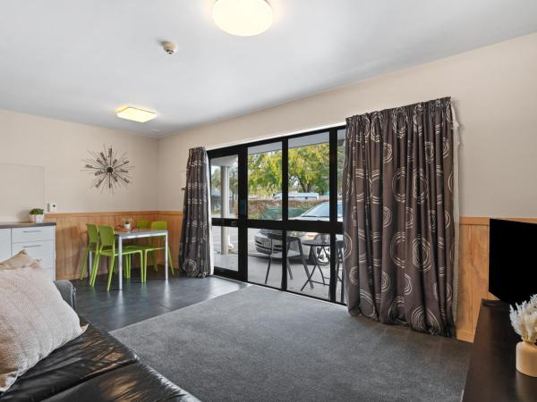 Tasman Holiday Parks - Christchurch : photo 8 de la chambre suite lit king-size