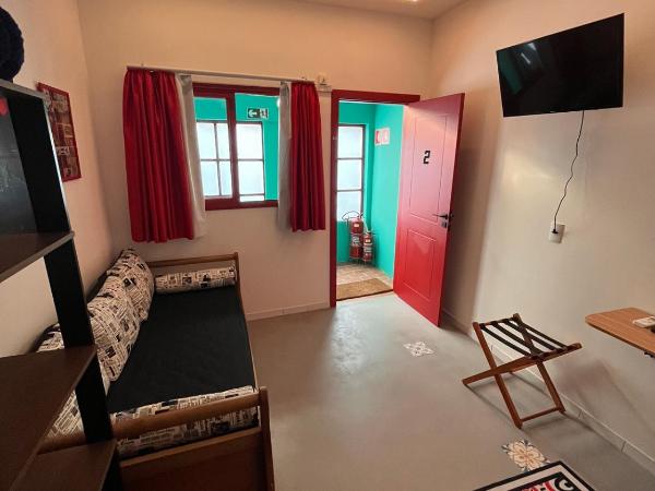 Pousada Bat N Breakfast No Beco do Batman : photo 1 de la chambre chambre quadruple standard