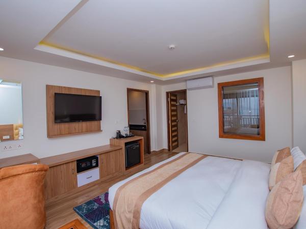 Hotel Pokhara Village & SPA : photo 1 de la chambre suite room with steam and jacuzzi