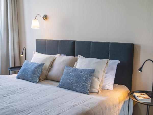 KEDVES VENDÉGHÁZ : photo 7 de la chambre chambre triple avec salle de bains