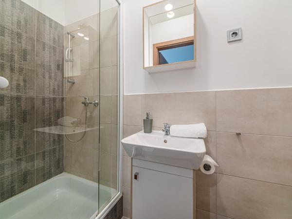 KEDVES VENDÉGHÁZ : photo 4 de la chambre chambre simple avec baignoire