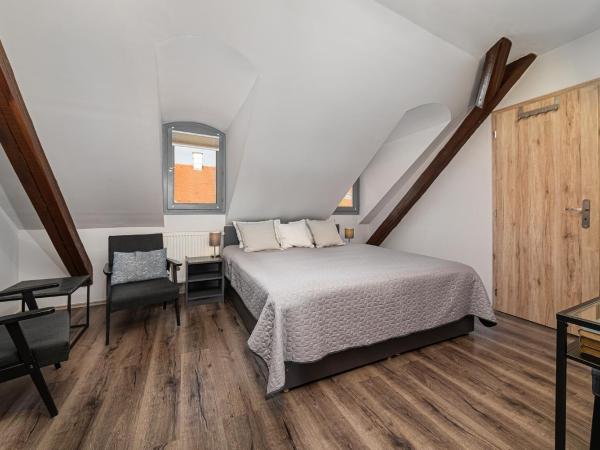 BLAHA ROOMS : photo 4 de la chambre chambre double ou lits jumeaux avec douche