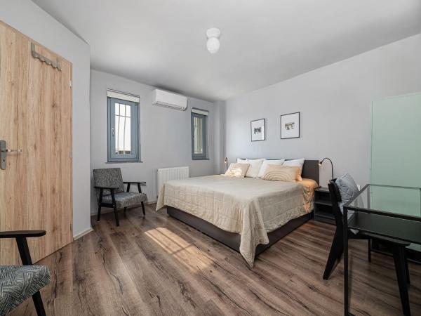 BLAHA ROOMS : photo 2 de la chambre chambre double ou lits jumeaux avec douche