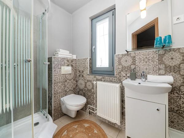 BLAHA ROOMS : photo 10 de la chambre chambre double ou lits jumeaux avec douche