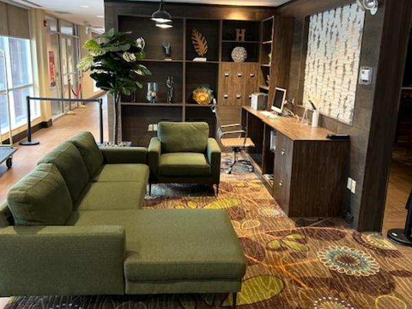 Holiday Inn - Mississauga Toronto West, an IHG Hotel : photo 1 de la chambre chambre standard lit queen-size