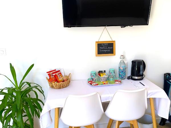 Chambre d'hôtes de charme MERBLEUESOLEIL : photo 2 de la chambre chambre quadruple premium