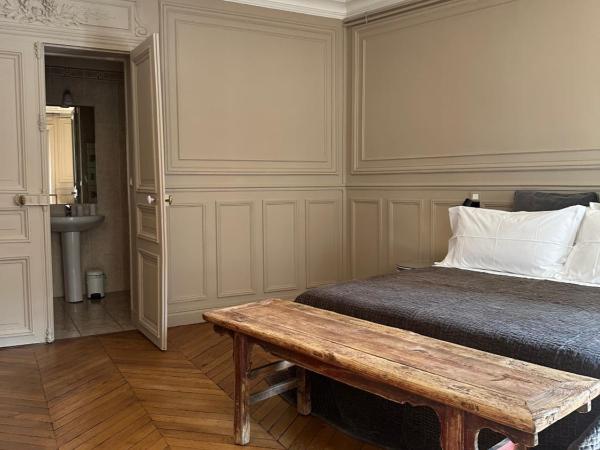Maison Privée Saint-Germain-des-Prés : photo 8 de la chambre chambre double avec balcon