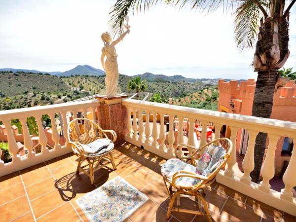 Castillo AlMálaga : photo 5 de la chambre chambre lit king-size avec balcon