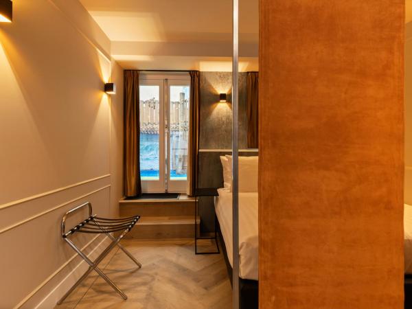 Midtown Hotel Royal Room : photo 10 de la chambre chambre quadruple supérieure 