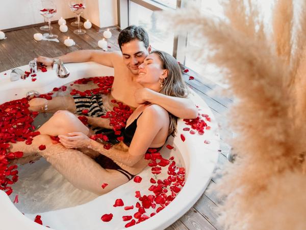 Tac Premier Hotel & Spa : photo 10 de la chambre chambre double standard avec baignoire balnéo