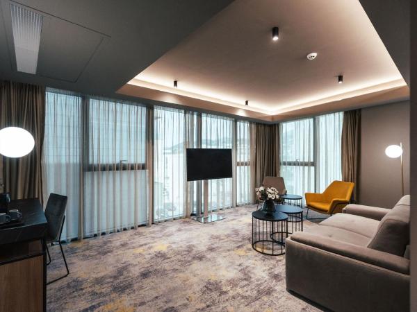 City Hotel Dubrovnik : photo 2 de la chambre suite d'angle