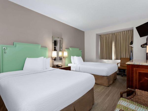 Baymont by Wyndham Orlando-International Dr-Universal Blvd : photo 1 de la chambre chambre 2 lits queen-size - non-fumeurs