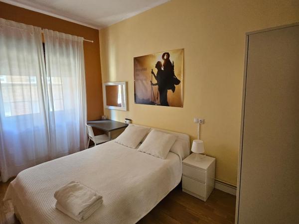 El Vasco Rooms : photo 1 de la chambre chambre double avec salle de bains privative