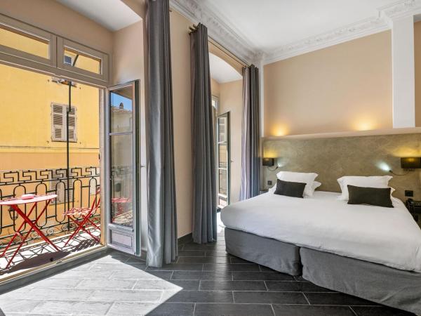 Hotel POZZO DI BORGO : photo 4 de la chambre chambre double avec balcon