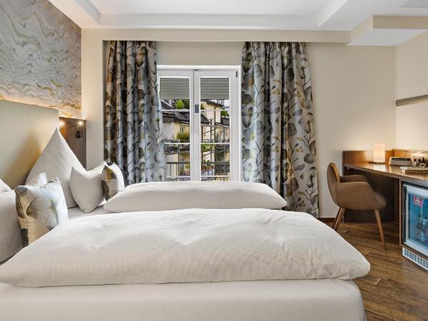 Hotel Deutsche Eiche : photo 3 de la chambre chambre double avec lit d'appoint