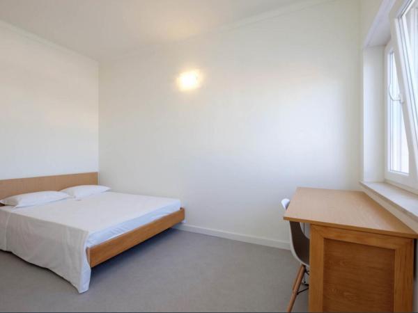 StudentVille Academia : photo 6 de la chambre chambre double avec salle de bains privative