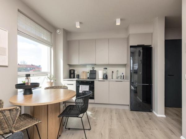 Eric the Red Guesthouse : photo 3 de la chambre apartment with view and balcony