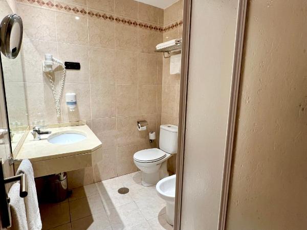 Carlos V Malaga : photo 5 de la chambre chambre double ou lits jumeaux