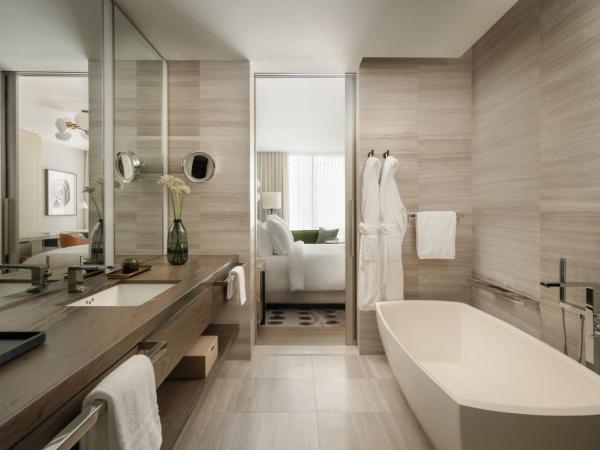 Four Seasons Hotel Toronto at Yorkville : photo 5 de la chambre chambre lit king-size supérieure