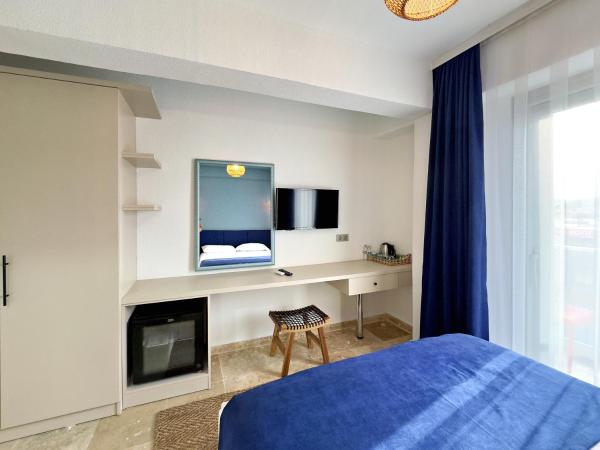 Nese Pension : photo 4 de la chambre chambre double avec balcon - vue sur mer