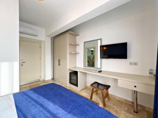 Nese Pension : photo 3 de la chambre chambre double avec balcon - vue sur mer