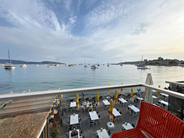 Nese Pension : photo 8 de la chambre chambre triple - vue sur mer