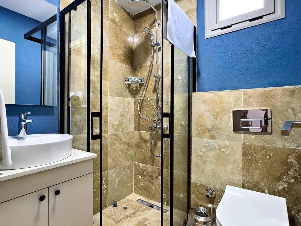 Nese Pension : photo 7 de la chambre chambre double avec balcon - vue sur mer