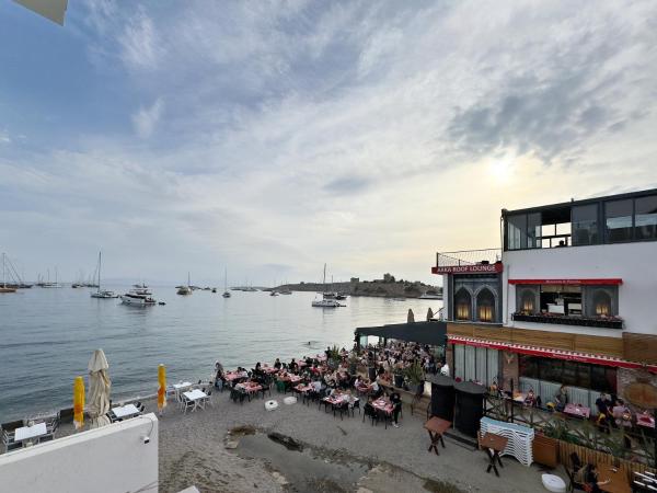 Nese Pension : photo 1 de la chambre chambre double avec balcon - vue sur mer