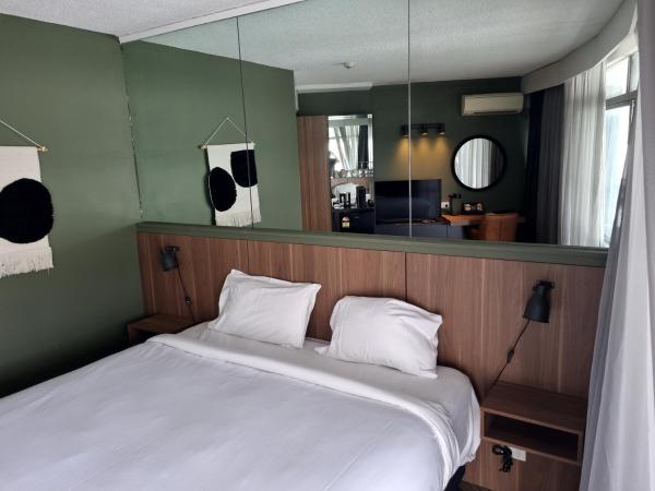 Madison Tower Mill Hotel : photo 6 de la chambre chambre lit king-size standard