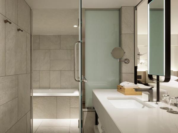 Courtyard by Marriott Tokyo Ginza Hotel : photo 2 de la chambre studio lits jumeaux premium 