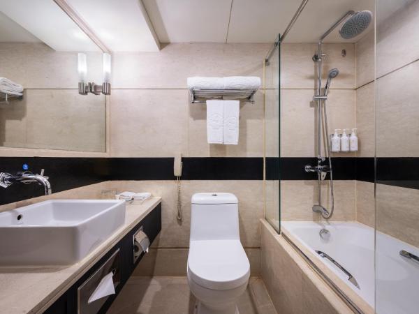 Sunworld Hotel Wangfujing : photo 4 de la chambre suite deluxe - boissons sans alcool gratuites