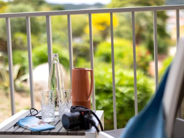 Le Saint Erasme, Hotel Eco Friendly : photo 9 de la chambre chambre quadruple confort avec balcon