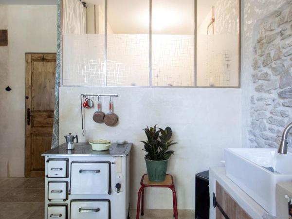 Gîte Les cyprès de l'ile : photo 4 de la chambre appartement avec terrasse