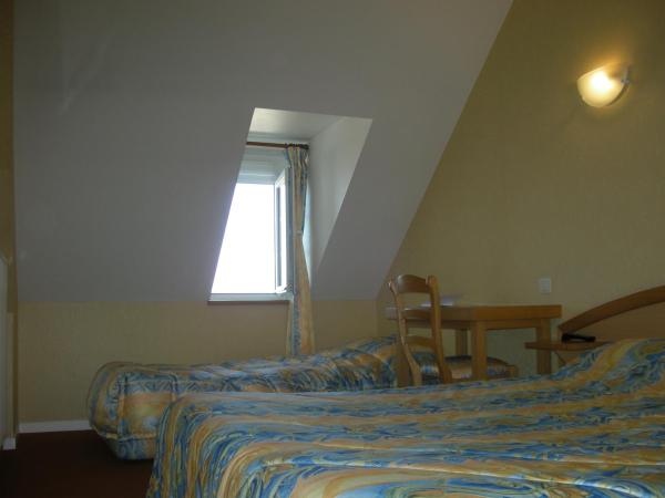 Hotel La Renaissance : photo 5 de la chambre chambre triple confort avec vue sur mer 