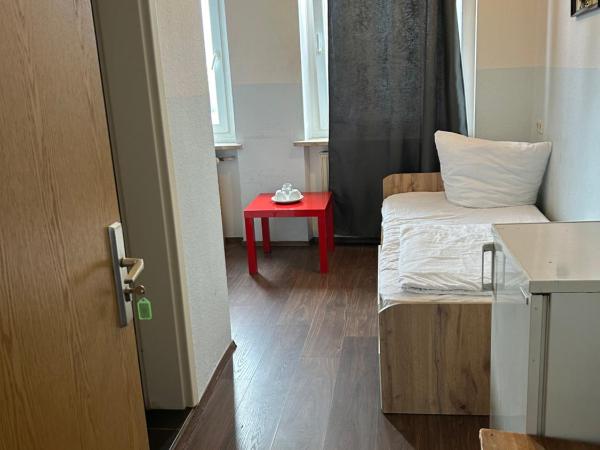 Pension Nürnberg : photo 3 de la chambre chambre double ou lits jumeaux