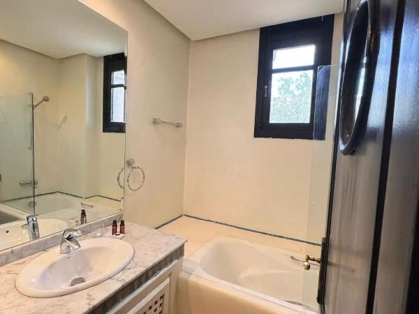 Villa Thaifa : photo 4 de la chambre chambre double - vue sur piscine