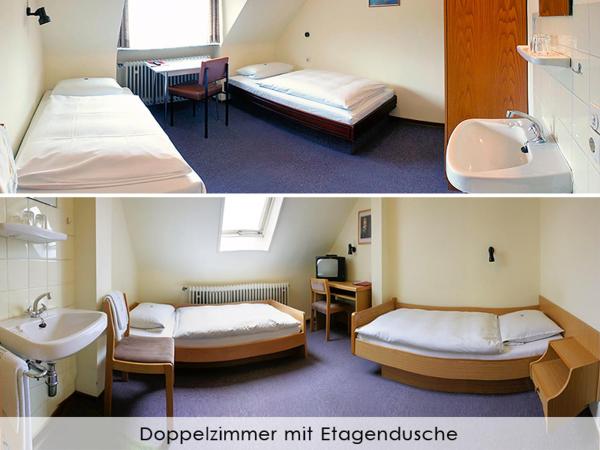 Pension Keinath : photo 5 de la chambre chambre double ou lits jumeaux avec salle de bains commune dans le couloir