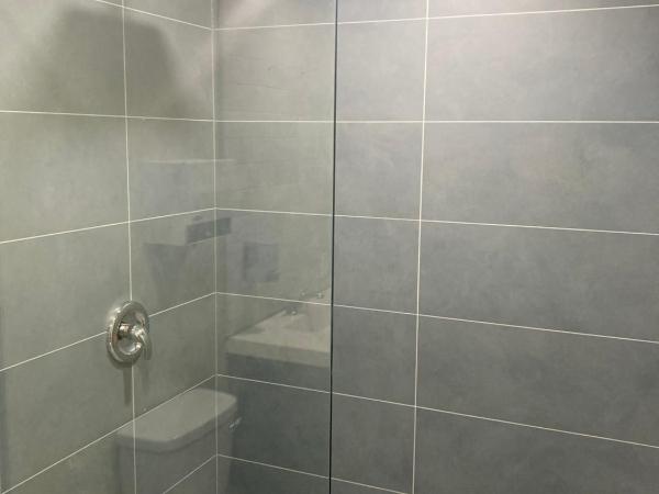 Auberge Alternative : photo 9 de la chambre chambre quadruple avec salle de bains commune