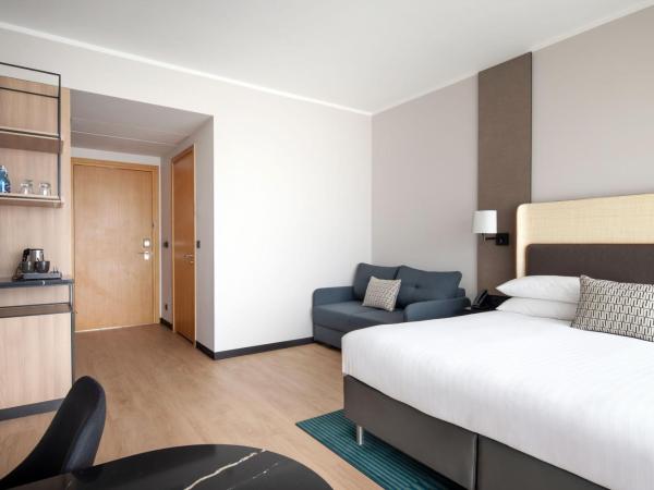 Sopot Marriott Resort & Spa : photo 7 de la chambre chambre familiale lit king-size avec canapé-lit et balcon