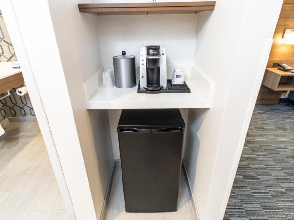 Holiday Inn Express Hollywood Walk of Fame, an IHG Hotel : photo 8 de la chambre chambre standard avec 2 lits queen-size