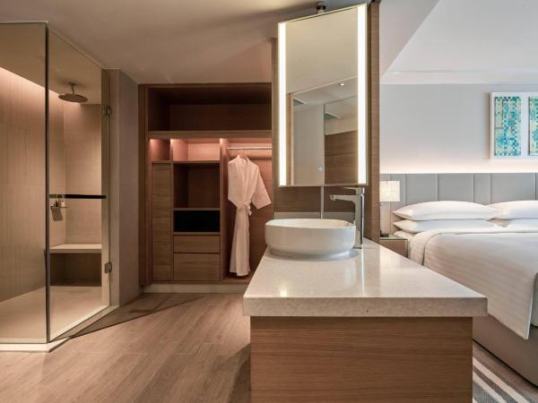 Kota Kinabalu Marriott Hotel : photo 4 de la chambre chambre lits jumeaux deluxe - vue sur ville