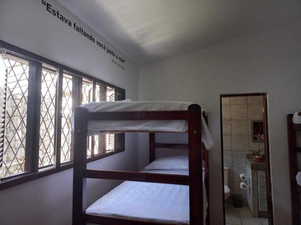 FlordÁfrica espaço de convivência e hospedagem : photo 2 de la chambre lit superposé dans dortoir pour femmes