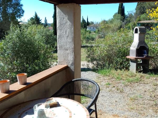 Gite de l'Etang proche des Grands Buffets : photo 5 de la chambre chambre triple - vue sur lac
